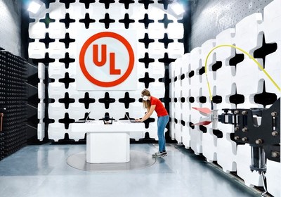 A UL technician conducts a wireless coexistence test inside UL's recently expanded EMC and wireless laboratory in Carugate, Italy. The ehanced facility enables UL to service a more diverse range of products for customers across multiple industries, including consumer electronics, information technology equipment, telecommunications, medical, industrial, lighting and small and large appliances.