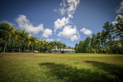 Set on over an acre just outside of Hilo