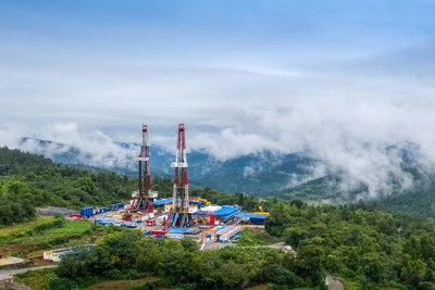 El yacimiento de gas de lutita Fuling de Sinopec establece un nuevo récord de producción acumulada de 40.000 millones de metros cúbicos. (PRNewsfoto/SINOPEC)