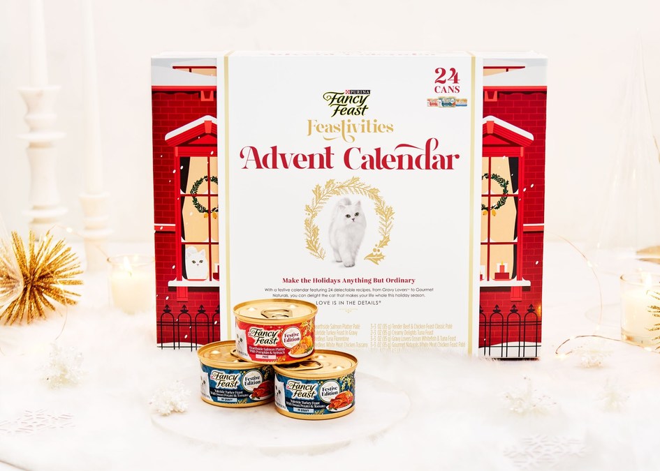 'Tis the Season for Feastivities, Celebrate the Holidays with New Gifts for Your Cat - Vimarsana News