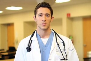 Glenside primary care physician, Dr. Zachary Lyons, collaborates with Castle Connolly Private Health Partners, LLC to convert his practice to the concierge model, offering patients a more personalized approach to their care.