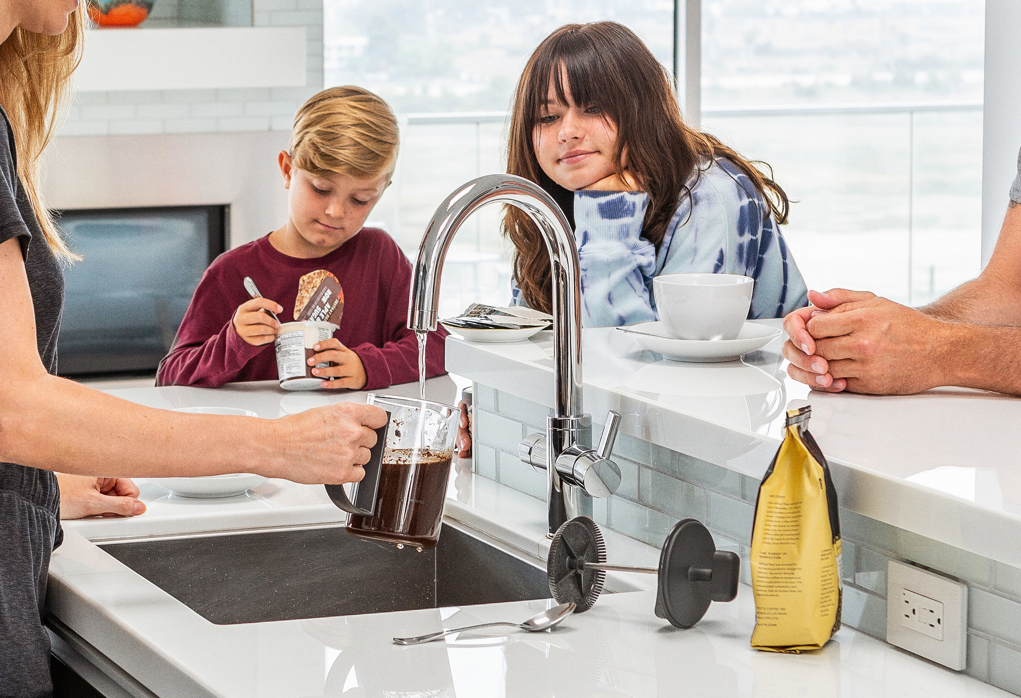 Rheemlabs&reg; Announces New Xpresshot&trade; Line Of Instant Hot Water Fixtures With Built In Water Filtration System