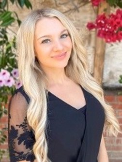 Amanda F. Sams, DC is recognized by Continental Who's Who - Vimarsana News