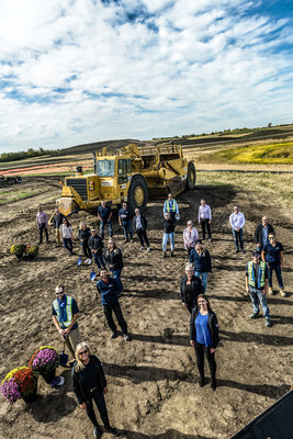 Members of the Mattamy Homes Alberta team celebrate the groundbreaking of the company's newest master-planned community - Hearthstone at Cambrian Crossing, in Sherwood Park, AB. (CNW Group/Mattamy Homes Limited)