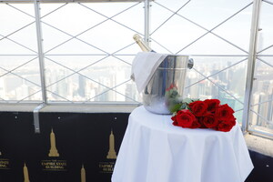 L'Empire State Building lance le forfait de fiançailles «  Happily Ever Empire » pour des demandes en mariage inoubliables sur son emblématique Observatoire du 86e étage