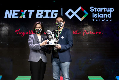 iKala Co-Founder & CEO Sega Cheng Received An Honour from President Tsai Ing-Wen at The Taiwan NEXT BIG Award Ceremony Today