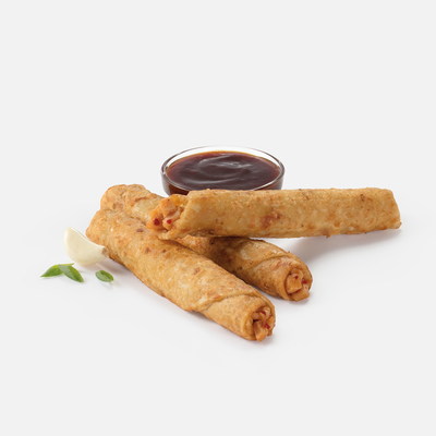 New this fall: bold flavors to a roller grill near you—because that’s how 7-Eleven, Inc. rolls. The Korean BBQ Taquito features crispy flour tortillas filled with a juicy, all-white meat chicken tossed in a sweet but tangy Korean BBQ sauce and is wrapped in the crispy shell customers know and love.