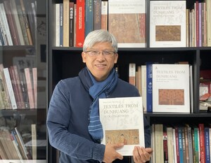 La série de livres « Textiles from Dunhuang » dévoile une collaboration mondiale de quinze ans dirigée par le professeur Zhao Feng