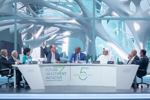 Debatte zum 5. Jahrestag der FII-Eröffnungssitzung zum Thema „In die Menschheit investieren"