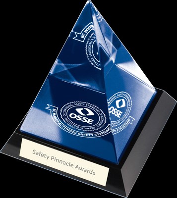 Dinoflex Recognized for Excellence in Safety, Awarded with Safety Pinnacle Sapphire Award by the Manufacturing Safety Alliance of BC