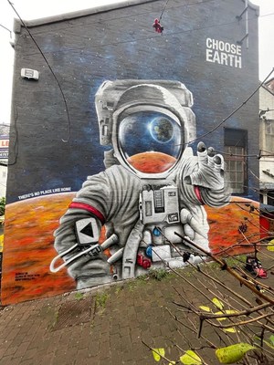 The mural is located at 5 Cresswell Lane in Glasgow’s West End and was created in collaboration with BBMG, a branding and social impact agency, and Glasgow artist Bobby McNamara, better known as “RogueOne”.