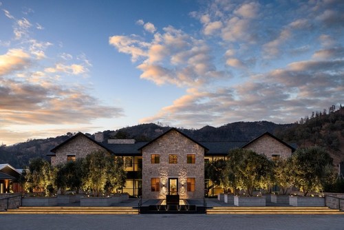 The stunning façade of Four Seasons Resort Napa Valley’s Spa Talisa – a haven of tranquility and rejuvenation – sets the tone upon guests’ arrival up the main porte-cochère.