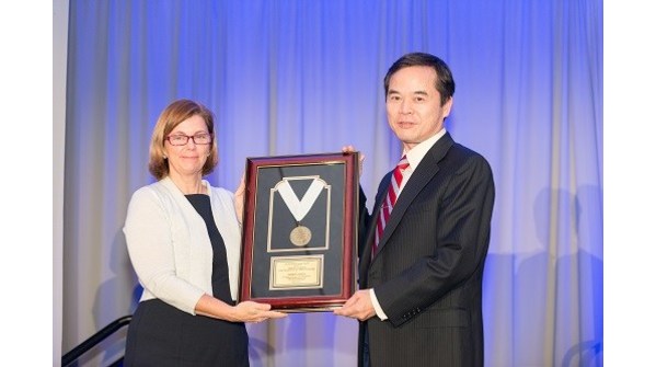 AdValue Photonics CEO Dr. Shibin Jiang awarded Medal for Leadership in the Advancement of Ceramic Technology - Vimarsana News