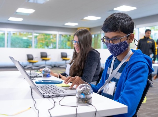 Synchrony Launches First-of-Its-Kind Program in Stamford to Prepare Underserved Youth for the Digital Economy - Vimarsana News