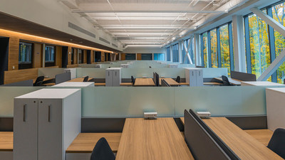 KLA的新校园设有AI卓越中心，洁净室和办公空间，适用于各种企业功能
