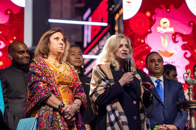 The sparkle was even greater due to the elite guests who graced the stage with their presence. Rep. Carolyn Maloney said, 