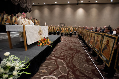 Supreme Chaplain Archbishop William Lori of Baltimore blesses St. Joseph pilgrim icons held by the state deputies at the conclusion of a Votive Mass of St. Joseph Nov. 6. The icons will travel throughout each of the Order’s jurisdictions as part of a new pilgrim icon program, flowing from the Year of St. Joseph and inspired by Pope Francis’ apostolic letter Patris Corde.