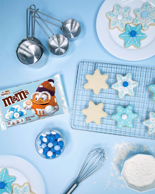 Get your snowballs ready. M&M’S new and festive social media sweepstakes gives fans a chance to win a year’s supply of the new, limited-edition M&M’S White Chocolate Pretzel Snowballs!