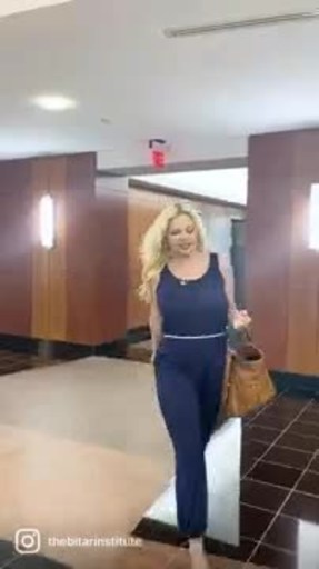 Bikini Model and Actress Kourtney Reppert Gets 'The Model Lift™' at the Bitar Institute