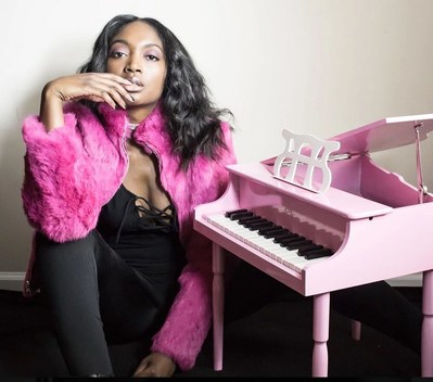 Señoj, a rising star, is a classically trained pianist and vocalist. She plays guitar and SoundCloud's Repost blog stated, "With a sound akin to Ariana Grande, Señoj is a new pop diva bound to make her mark."
