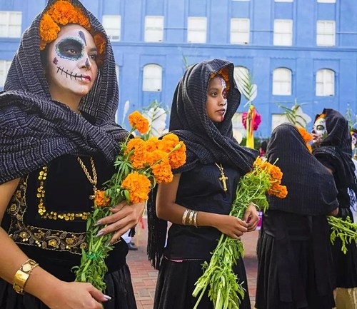 The Regional Organization of Oaxaca partnered with the Church of Scientology Los Angeles for a traditional celebration of Dia de los Muertos 2021.
