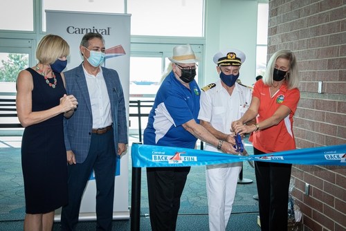 Pictured from left to right: Carnival Cruise Line Vice President of Guest Operations Sarah Beth Reno; Port Tampa Bay’s Executive Vice President and Chief Commercial Officer Raul Alfonso; Carnival guest Philip Piant; Carnival Pride Captain Rino Costanzo; Carnival guest Maribeth Kring