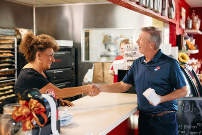 In support of fellow restaurant owners, Steve Dolan, a Denver-area Domino’s franchisee, purchased gift cards from Vickie Corder, owner of Grammy’s Goodies in Wheat Ridge, Colorado, and surprised randomly selected delivery customers with them in early November.