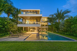 The Jills Zeder Group Lists Modern, New Construction Elevated Home at 40 W Rivo Alto Dr. in Miami Beach for $25 Million