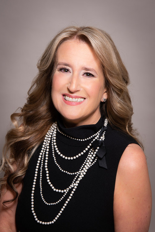 American Financial Resources President Laura Brandao has been named a 2021 Women With Vision Award winner for the third consecutive year.