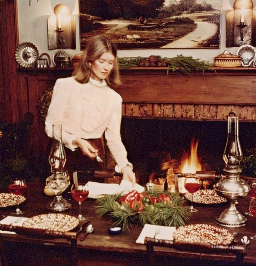 Thanksgiving nfts - martha shares the story of hosting her first thanksgiving dinner - burnt turkey and all! (prnewsfoto/tokns)