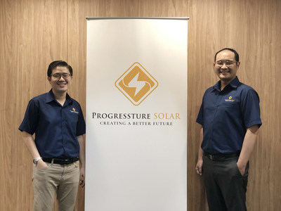 Co-Founders, Cliff Siaw (right) and Mr Ng Yew Weng (left) sharing the future of the carbon markets in Malaysia and how companies will benefit from renewable energy adoption.