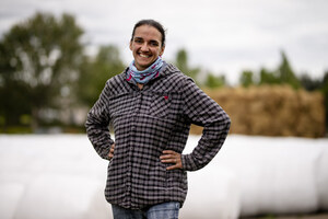 Une agricultrice du Bas-Saint-Laurent se démarque : Mme Léda Villeneuve, de la Ferme ViGo, couronnée grande gagnante du 16e concours Tournez-vous vers l'excellence!