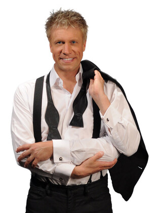 Vegas Headlining Magician Returns for One Night Only to Benefit Police's Sergeant Santa