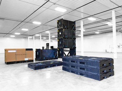 PVpallet solves common problems we saw while working in the solar industry like durability, partial load handling, stacking limits, ease of use, and recyclability, to name just a few.