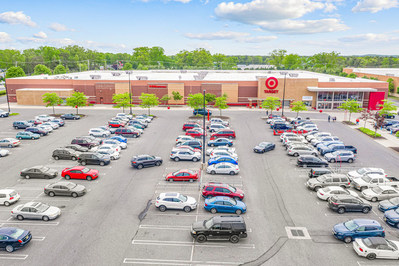 Target shadow-anchors Union Lake Crossing, joining a roster of majors that includes Shop-Rite, Kohl's, Ross, Staples, and PetSmart.