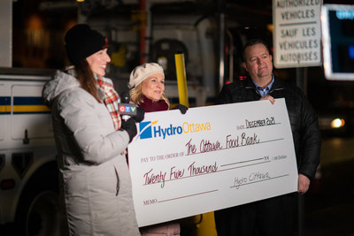 Hydro Ottawa fait un don de 25 000 $ à l'appui de la Banque d'alimentation d'Ottawa (Groupe CNW/Société de portefeuille d'Hydro Ottawa inc.)