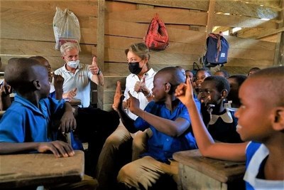 The Secretary General of the Norwegian Refugee Council, Jan Egeland, and the Director of Education Cannot Wait, Yasmine Sherif, called for an end to attacks on education in Cameroon during their joint visit to the country this week.