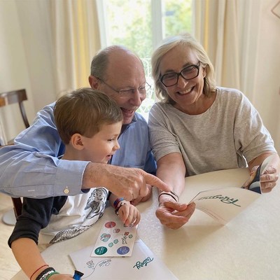 The easiest way to keep your family connected and make your grandparents smile.