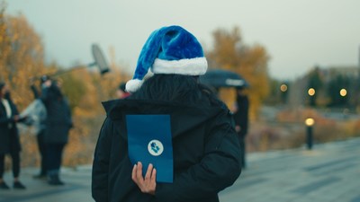Miracle de Noël WestJet : Un rêve qui devient réalité » est la 10e vidéo des Fêtes de la compagnie aérienne. (Groupe CNW/WESTJET, an Alberta Partnership)