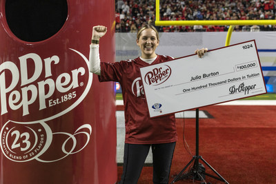 Julia B. winning the Dr Pepper Tuition Toss during halftime at the 2021 Pac-12 Championship Game on December 3, 2021, at Allegiant Stadium in Las Vegas, NV. CREDIT: AP IMAGES FOR DR PEPPER