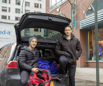 Brothers Mike and Nick Fiorito, Co-Founders of Blankets of Hope and Right-Click, Give!, distribute blankets to the homeless in New York City. (Blankets of Hope/ Gretchen Robinette)