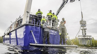 Over 500 SPEARS were deployed within three different sediment quality test areas. Picture Peter Lundström