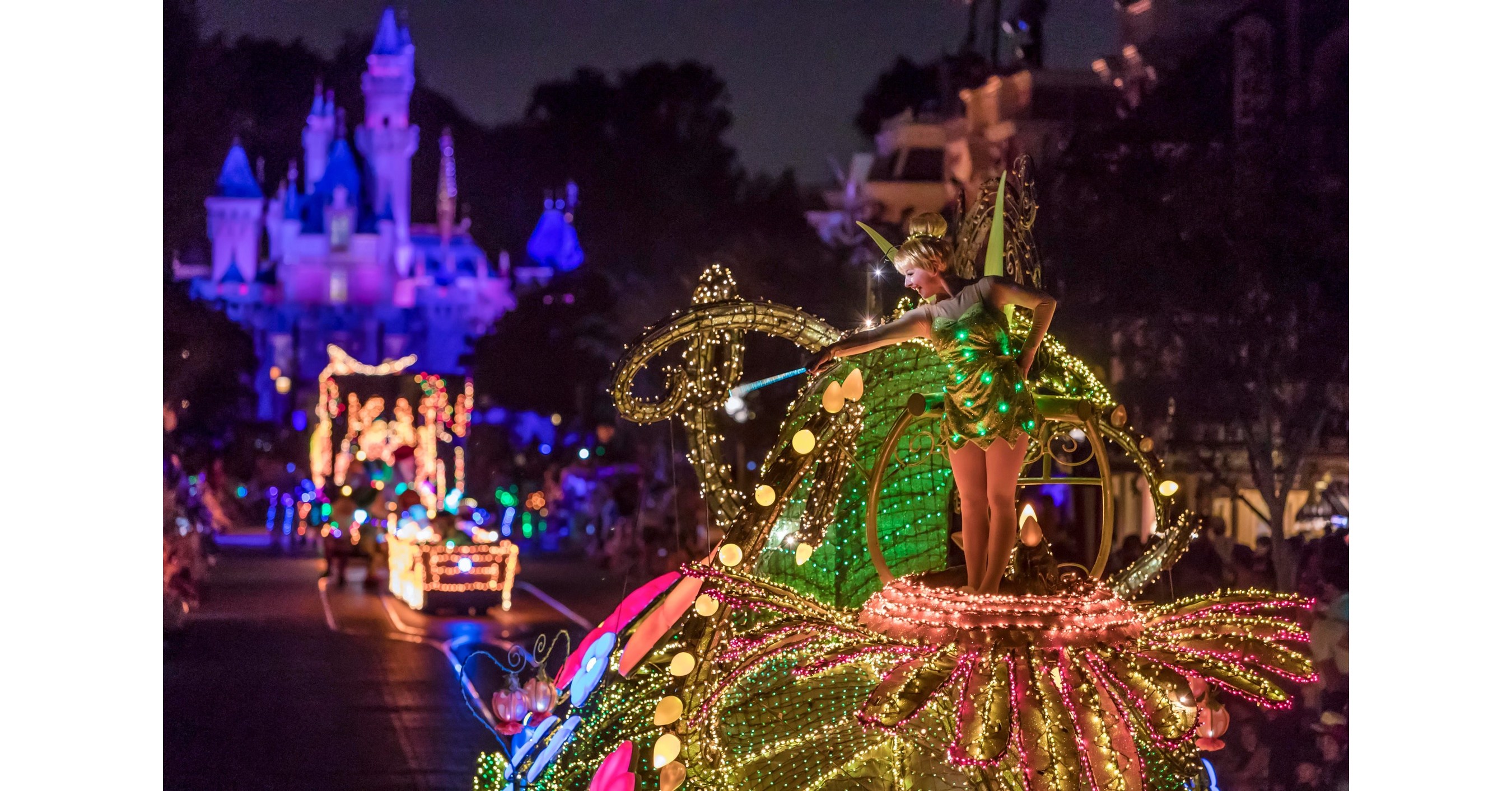 Disneyland Christmas Time 2022 Disneyland Resort Continues Its Legendary Comeback In 2022 With The Return  Of Nighttime Spectaculars, An Expanded 'Celebrate Gospel!' Event And Themed  Experiences Beginning In January