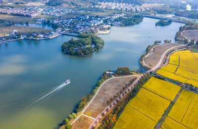 La fotografía aérea muestra el lago Jianhu (PRNewsfoto/Xinhua Silk Road)