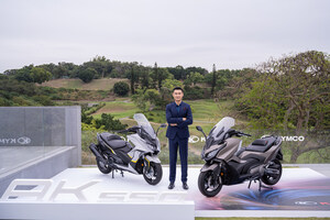 Zbrusu nový model KYMCO AK 550 posouvá koncept „supertouring" na vyšší úroveň