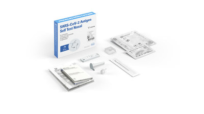 Le contenu du kit de l'autotest nasal antignique SRAS-CoV-2 comprend : les 5 dispositifs de test (placs individuellement dans une pochette en aluminium avec dessiccateur), les 5 tubes de tampon, les 5 capuchons de buse, les 5 couvillons nasaux striles, le tube de support, le mode d'emploi et le guide de rfrence rapide. (Groupe CNW/Roche Diagnostics Canada)