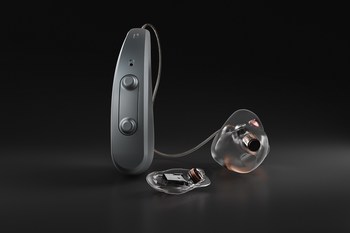 Unlike traditional hearing aids that just make sounds louder through a speaker, Earlens offers the world’s only nonsurgical lens to gently vibrate the eardrum.