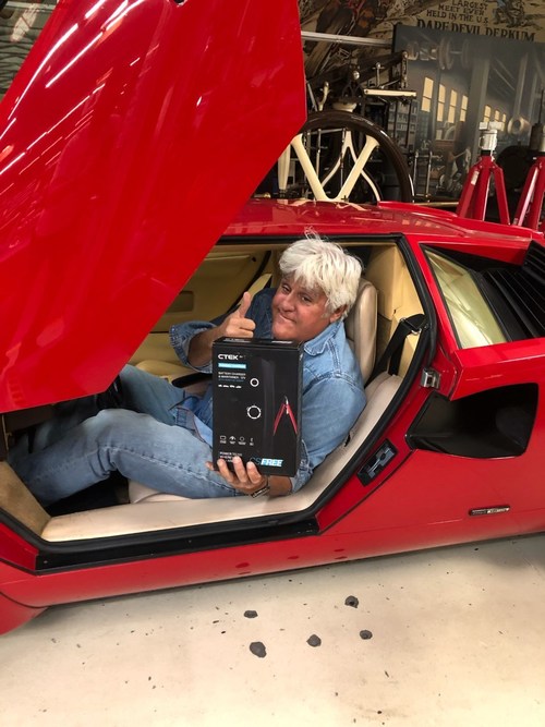 The award-winning CS FREE uses revolutionary Adaptive Boost technology to gently and safely give a dead battery enough charge to start in 15 minutes. Comedian Jay Leno, an avid car enthusiast and host of Jay Leno's Garage, recently added a CTEK CS FREE to his own collection.