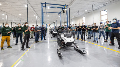 Taiga réalise une étape importante dans la production des premières motoneiges électriques (Groupe CNW/Taiga Motors Corporation)