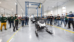 Taiga réalise une étape importante dans la production des premières motoneiges électriques